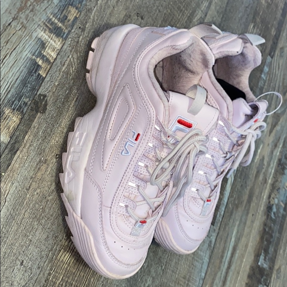 Light pink Filas